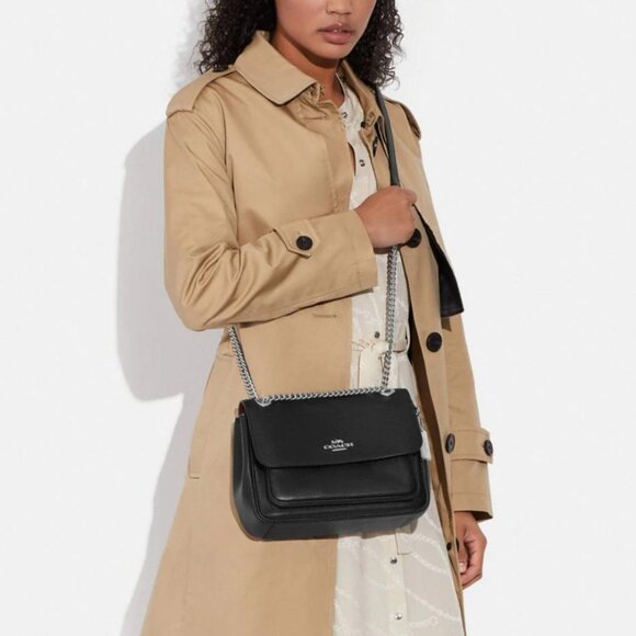 Pre-Owned COACH Klare Crossbody 25 w/Silver Chain in Black - Picture 14 of 15